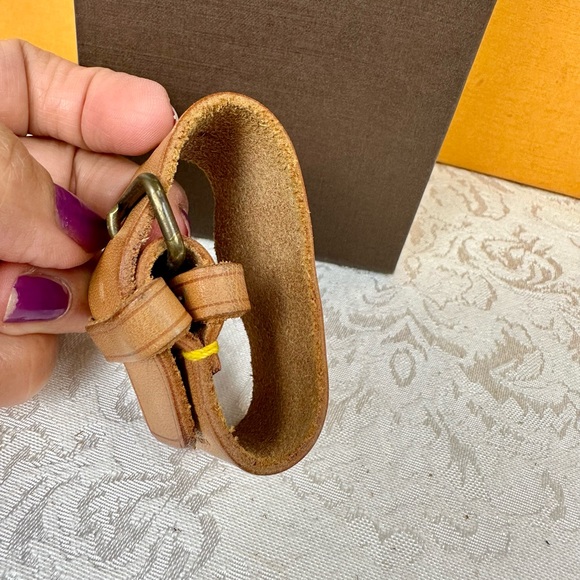 Preloved ✅LOUIS VUITTON ✅ Authentic Vachetta Leather Poignet Band - Picture 7 of 14